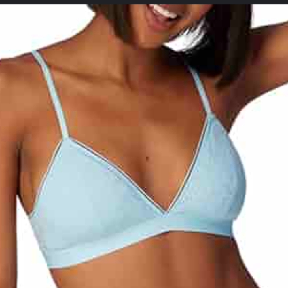 Maidenform Pure Comfort® Stretch Lace Triangle Wireless Bralette DM203C Medium